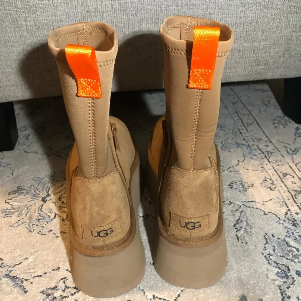 UGG Classic Dipper Boot in Chestnut - Picture 8 of 11